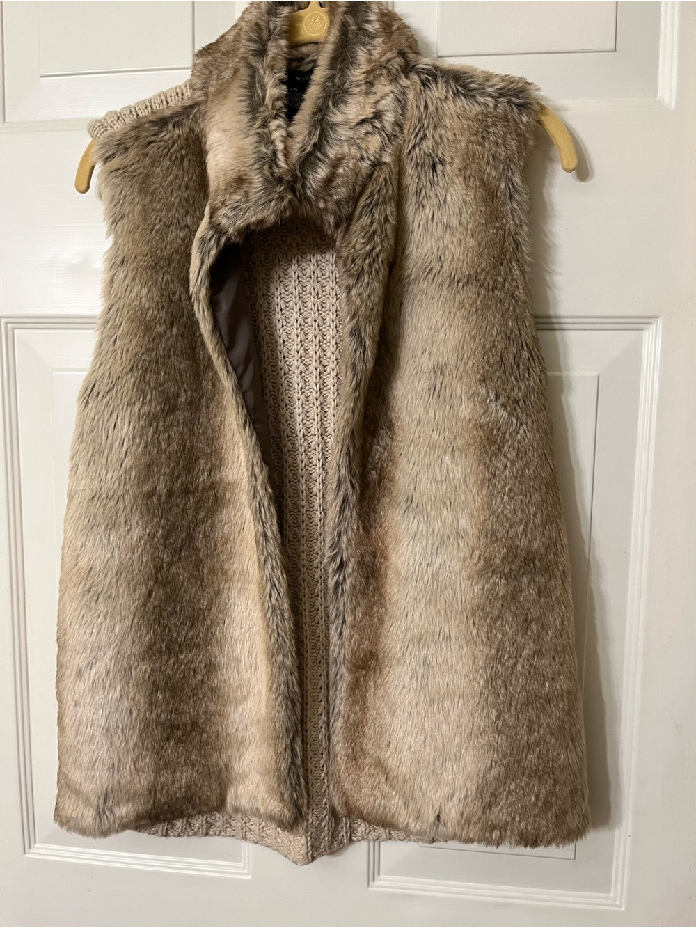 Boho Cable-Knit Back Faux Fur Vest - Cozy Autumn Gray/Beige PM